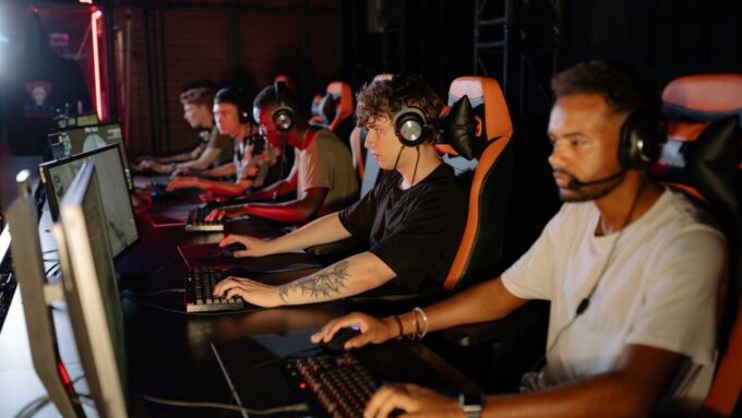 Beyond the Finish Line: How Esports and Traditional Sports Are Converging in 2026
